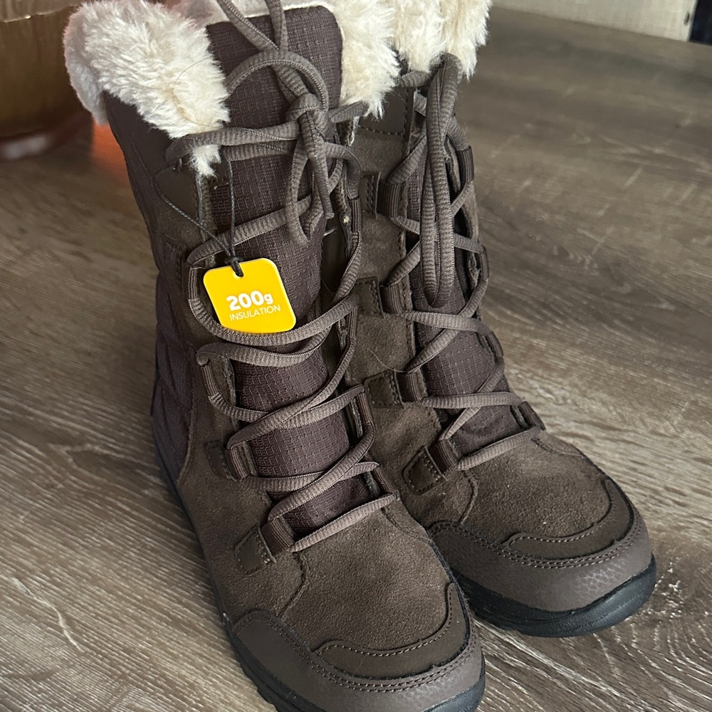 Columbia Dark Brown Winter Boots with Fur Lining